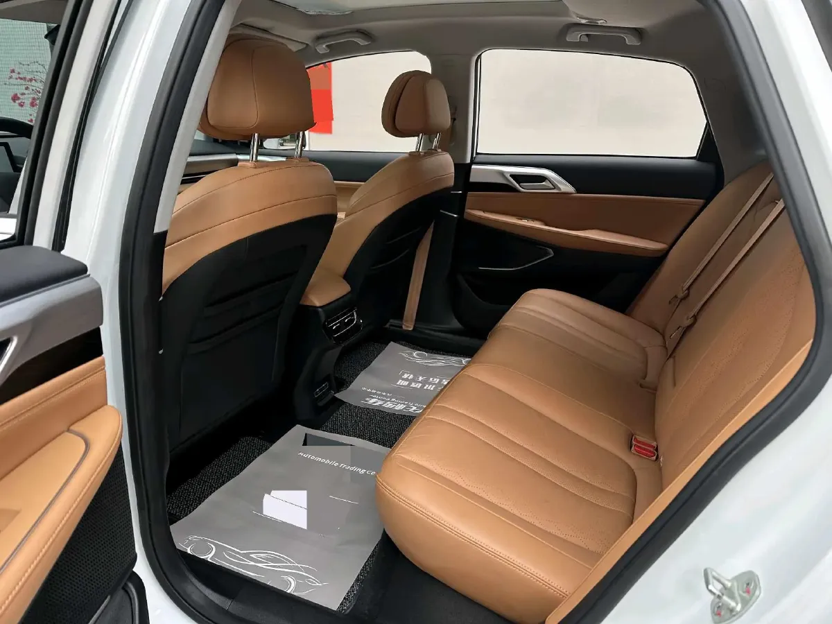 2021 ChangAn UNI-K 2.0T 233HP L4 8AT,autocango,china used car exporter,china ev exporter,chinese used car exporter,chinese used ev exporter