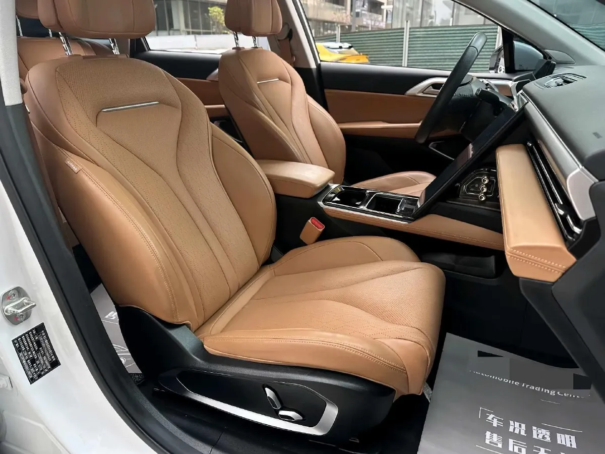 2021 ChangAn UNI-K 2.0T 233HP L4 8AT,autocango,china used car exporter,china ev exporter,chinese used car exporter,chinese used ev exporter