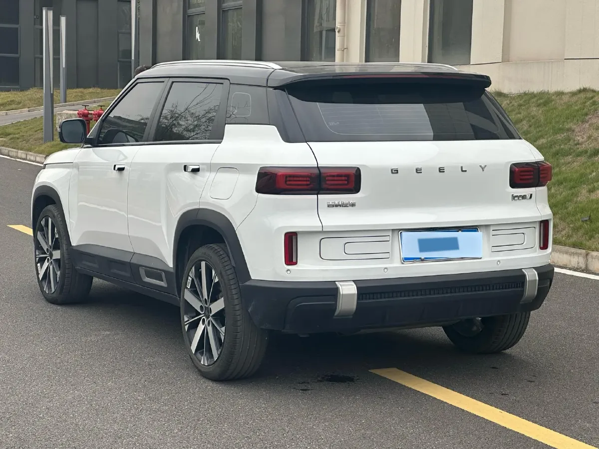 2023 Geely ICON 1.5T 181HP L4 7DCT,autocango,china used car exporter,china ev exporter,chinese used car exporter,chinese used ev exporter