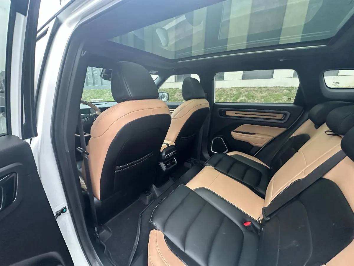 2023 Geely ICON 1.5T 181HP L4 7DCT,autocango,china used car exporter,china ev exporter,chinese used car exporter,chinese used ev exporter