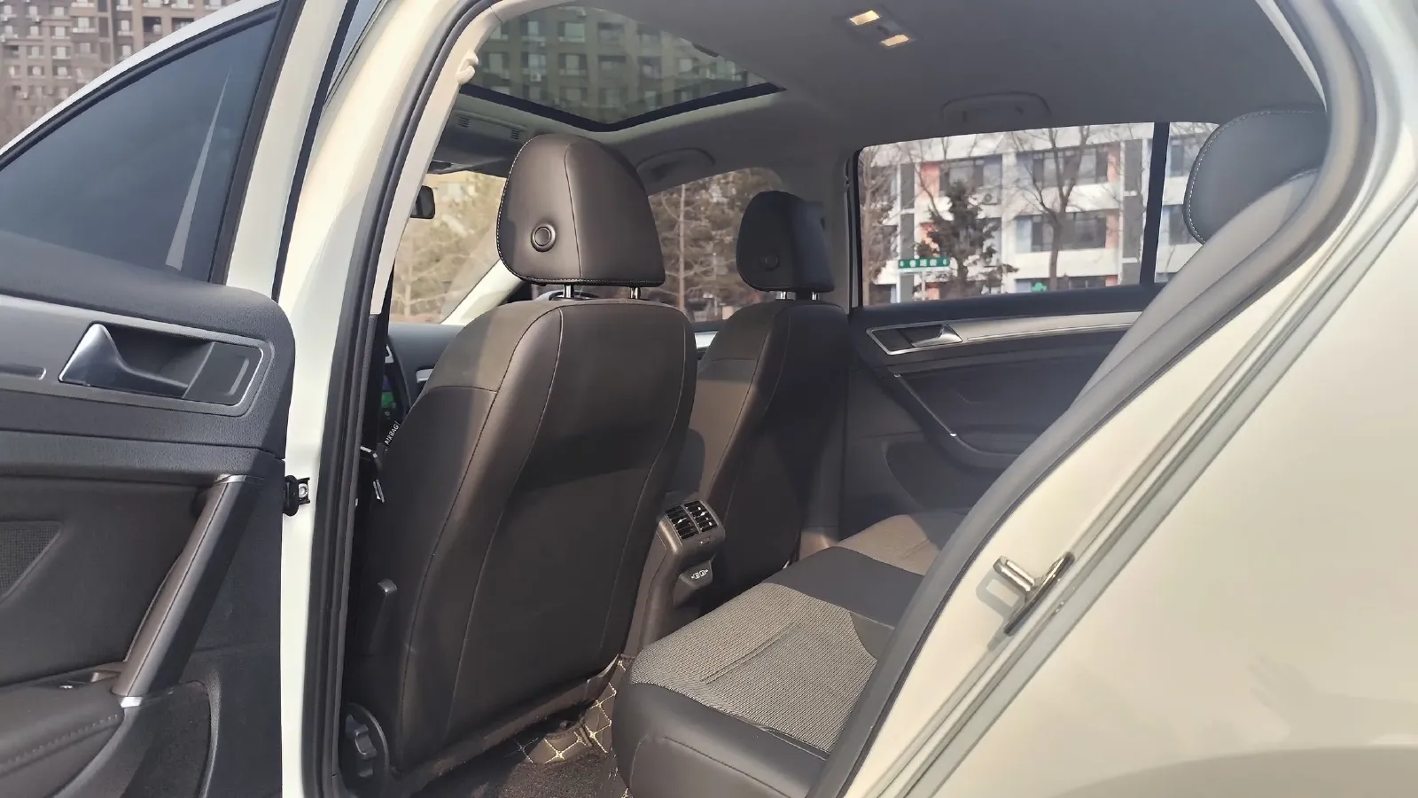 2018 Volkswagen Golf 1.6L 110HP L4 6AT,autocango,china used car exporter,china ev exporter,chinese used car exporter,chinese used ev exporter