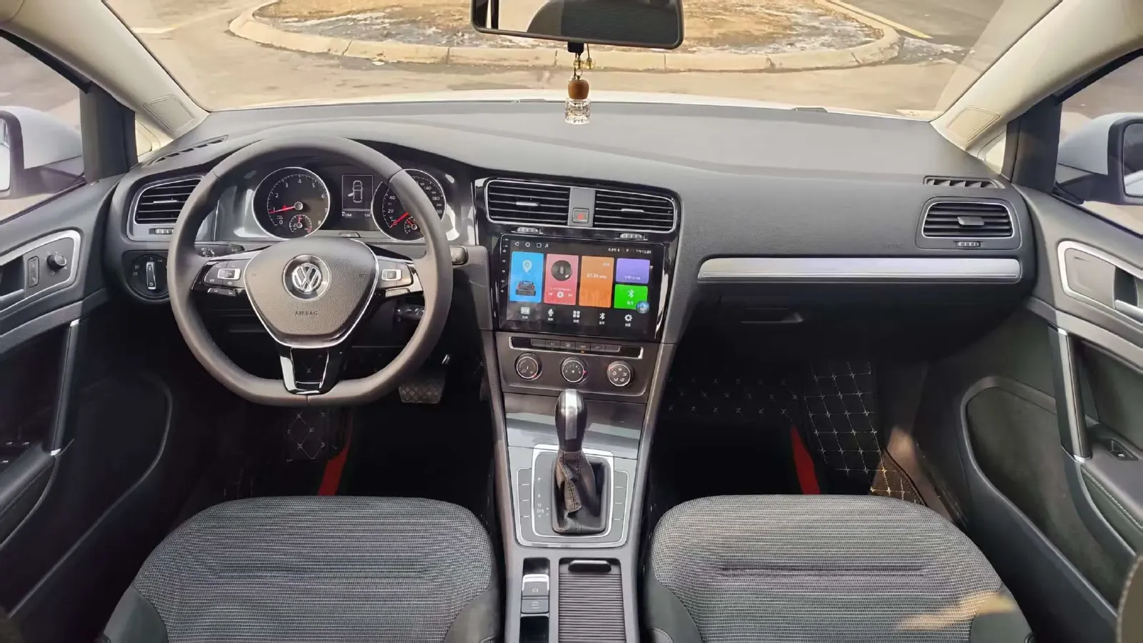 2018 Volkswagen Golf 1.6L 110HP L4 6AT,autocango,china used car exporter,china ev exporter,chinese used car exporter,chinese used ev exporter