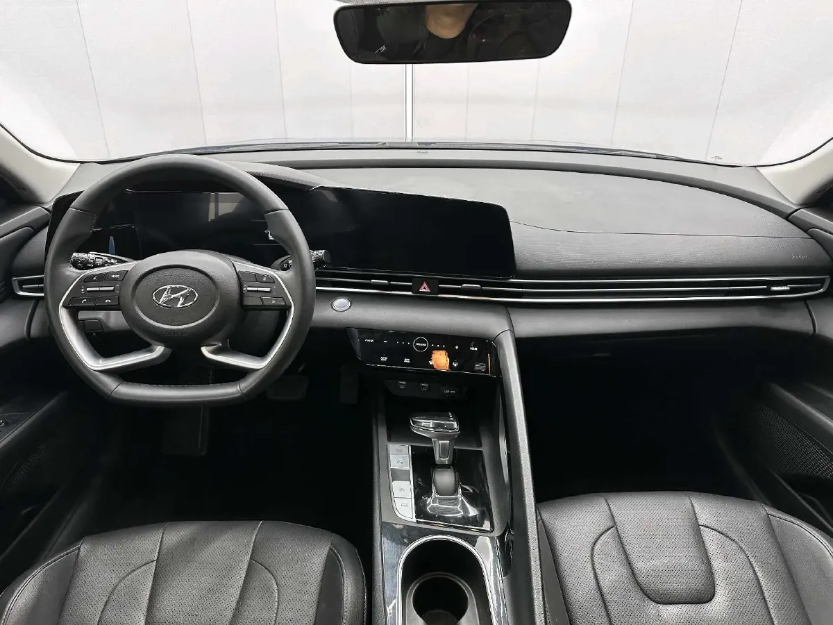 2022 Hyundai Elantra 1.5L 115HP L4 CVT,autocango,china used car exporter,china ev exporter,chinese used car exporter,chinese used ev exporter