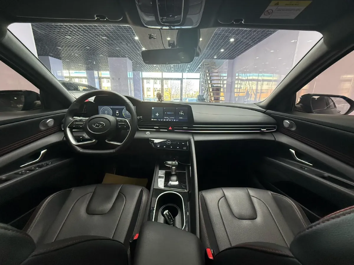 2022 Hyundai Elantra 1.5L 115HP L4 CVT,autocango,china used car exporter,china ev exporter,chinese used car exporter,chinese used ev exporter