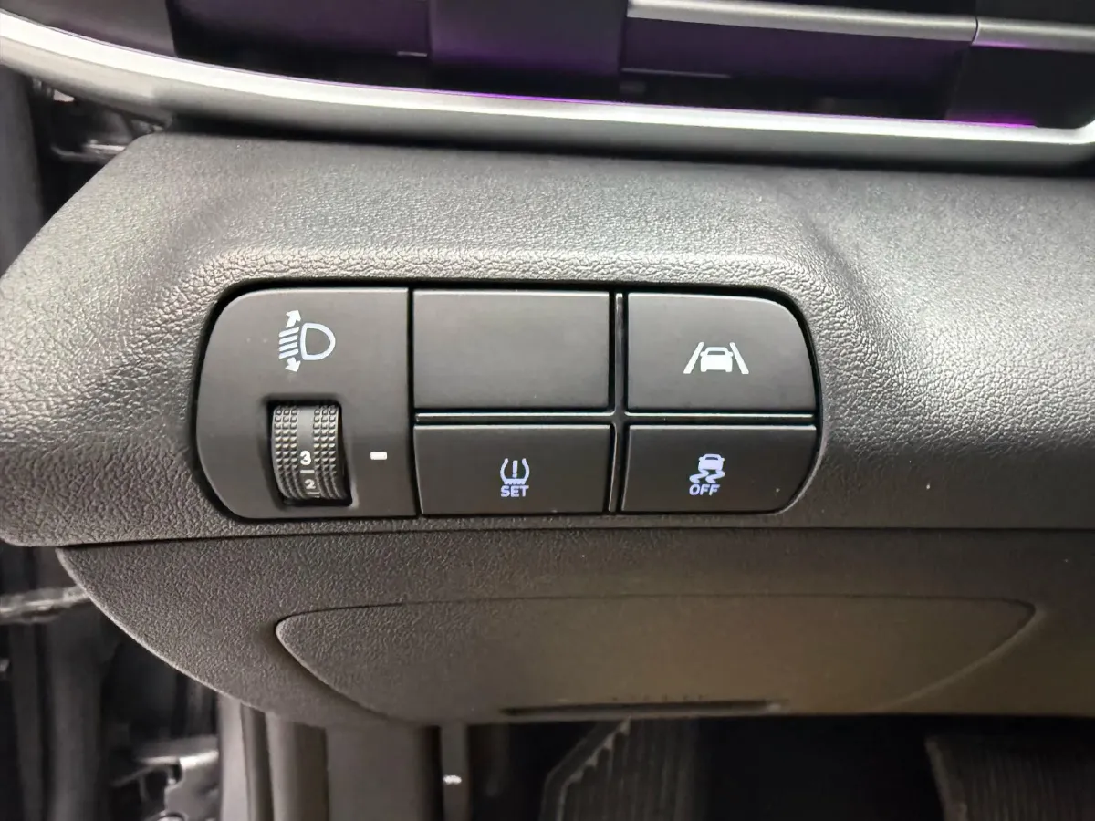 2022 Hyundai Elantra 1.5L 115HP L4 CVT,autocango,china used car exporter,china ev exporter,chinese used car exporter,chinese used ev exporter