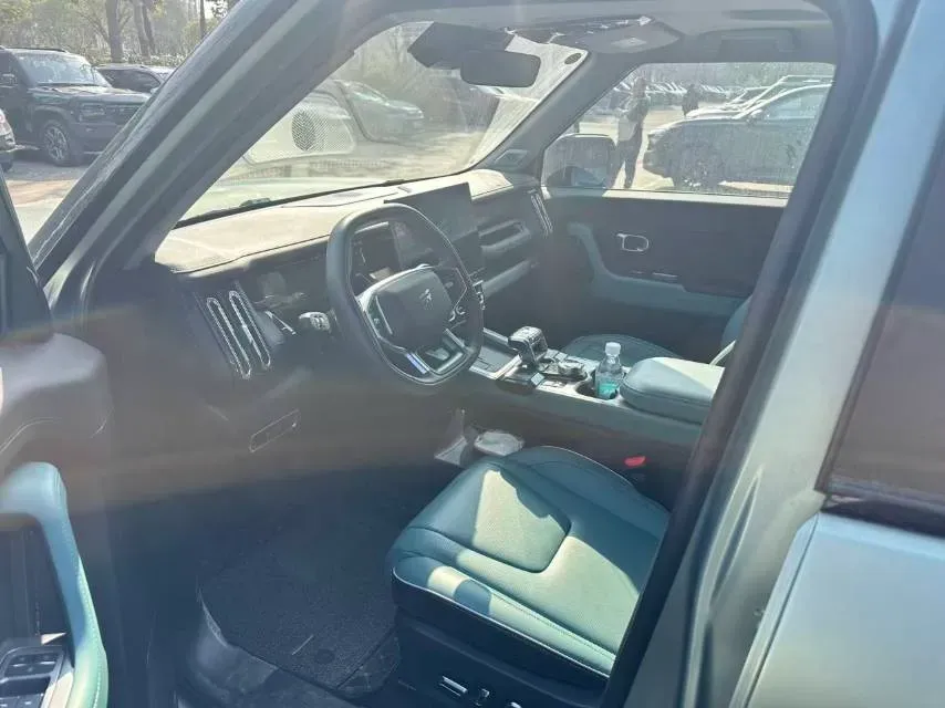 2024 Jetour X90 PRO 2.0T 254HP L4 7DCT,autocango,china used car exporter,china ev exporter,chinese used car exporter,chinese used ev exporter