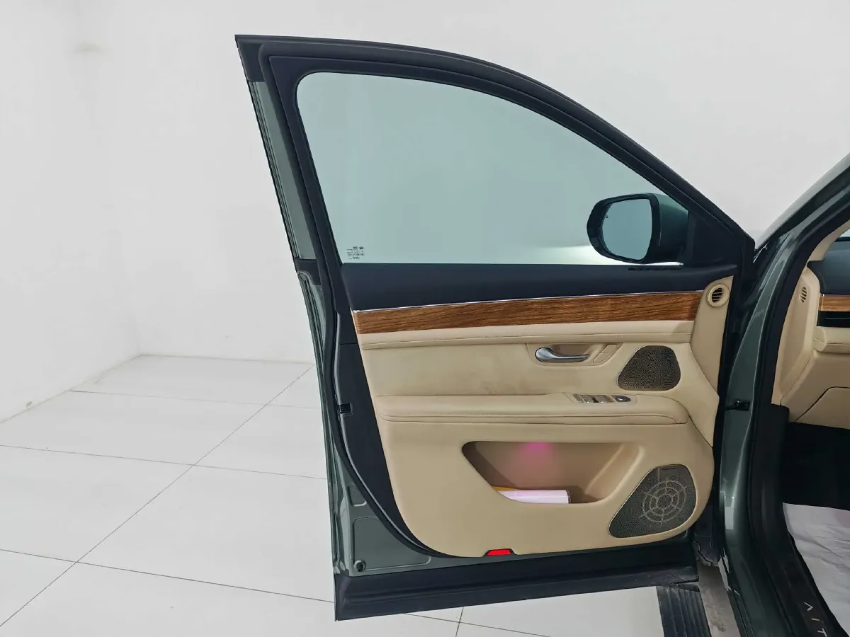 2022 Infiniti Q50L 2.0T 211HP L4 7AT,autocango,china used car exporter,china ev exporter,chinese used car exporter,chinese used ev exporter