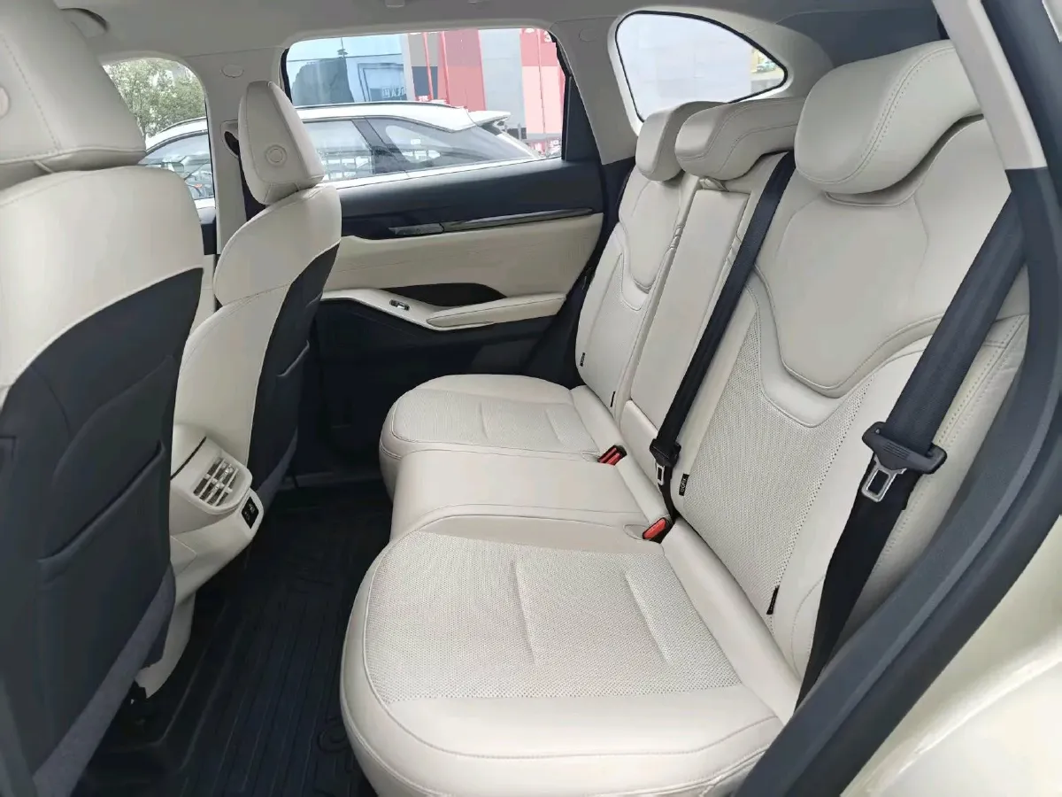 2024 Haval H6 1.5T 184HP L4 7DCT,autocango,china used car exporter,china ev exporter,chinese used car exporter,chinese used ev exporter