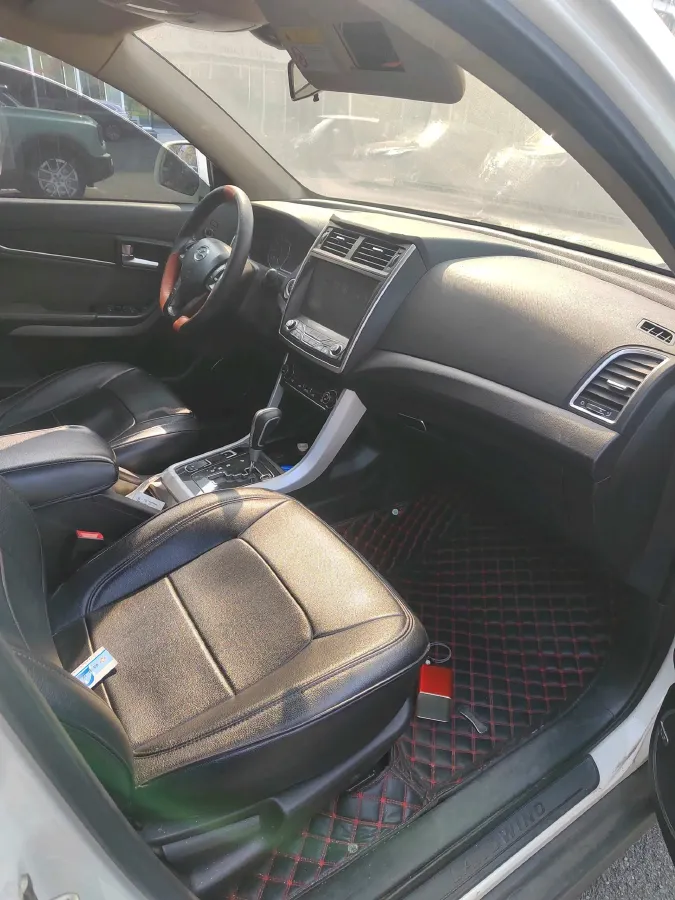 2016 Landwind X5 1.5T 150HP L4 CVT,autocango,china used car exporter,china ev exporter,chinese used car exporter,chinese used ev exporter