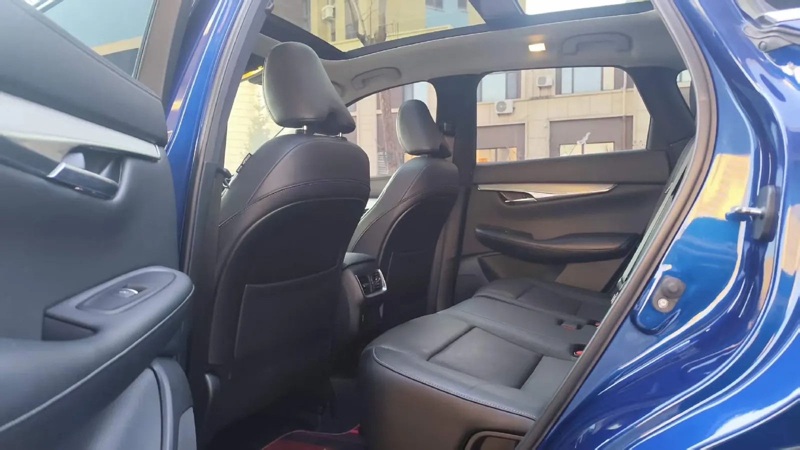 2020 Infiniti QX50 2.0T 272HP L4 CVT,autocango,china used car exporter,china ev exporter,chinese used car exporter,chinese used ev exporter