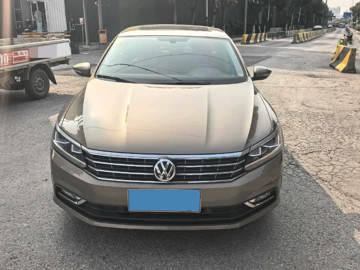 2017 Volkswagen Passat 1.8T 180HP L4 7DCT,autocango,china used car exporter,china ev exporter,chinese used car exporter,chinese used ev exporter