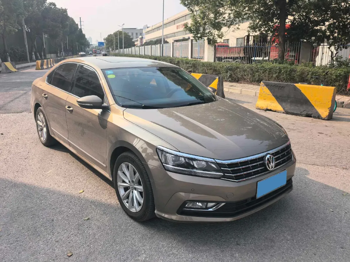 2017 Volkswagen Passat 1.8T 180HP L4 7DCT,autocango,china used car exporter,china ev exporter,chinese used car exporter,chinese used ev exporter