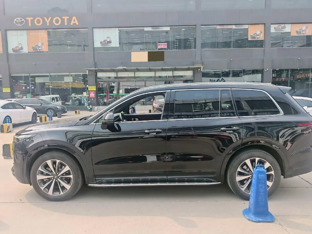 2021 Li ONE Range Extended 131HP REEV 40.5KWH,autocango,china used car exporter,china ev exporter,chinese used car exporter,chinese used ev exporter