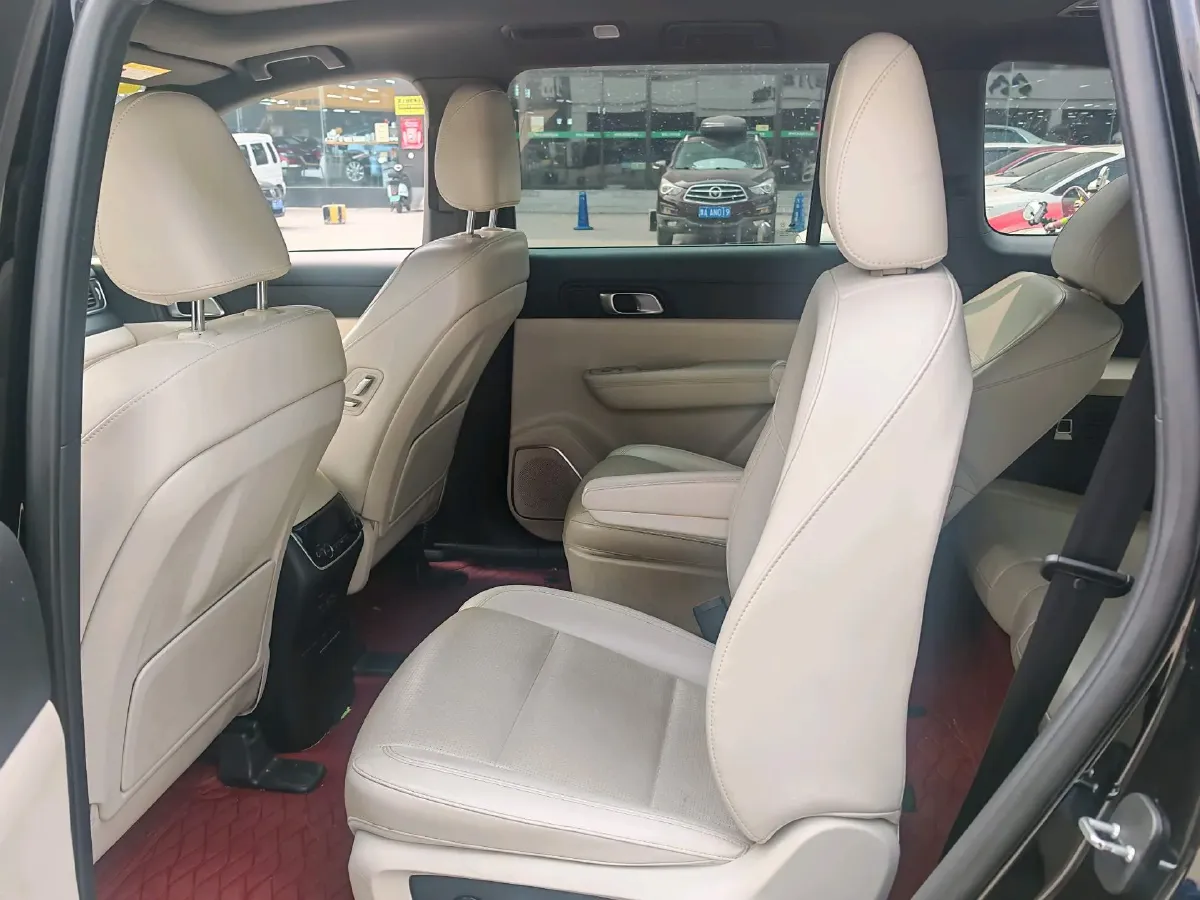 2021 Li ONE Range Extended 131HP REEV 40.5KWH,autocango,china used car exporter,china ev exporter,chinese used car exporter,chinese used ev exporter