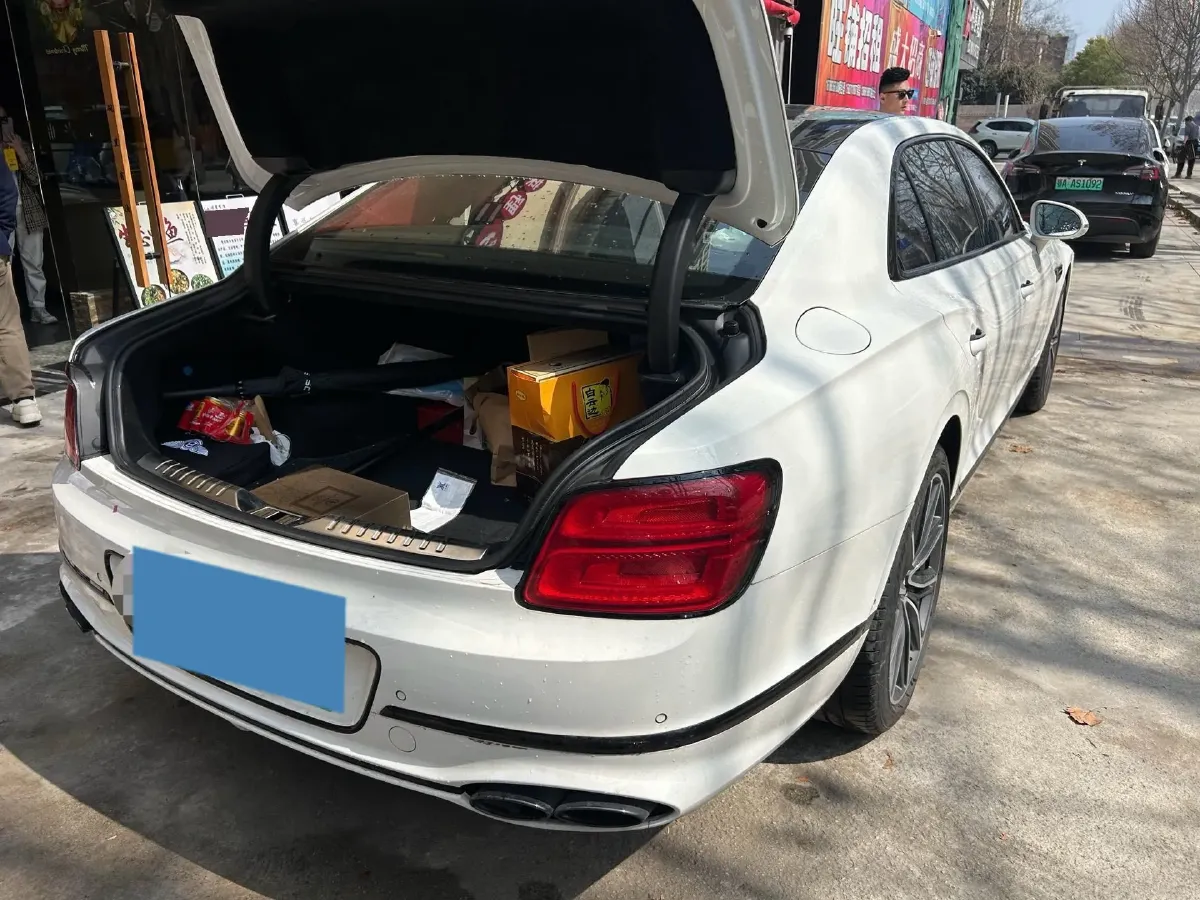 2022 Bentley Flying Spur 2.9T 416HP V6 8DCT PHEV 18KWH,autocango,china used car exporter,china ev exporter,chinese used car exporter,chinese used ev exporter