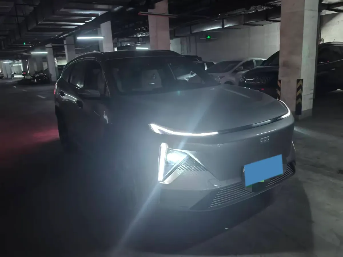 2024 Geely Galaxy L7 1.5T 163HP L4 3DHT PHEV 18.7KWH,autocango,china used car exporter,china ev exporter,chinese used car exporter,chinese used ev exporter