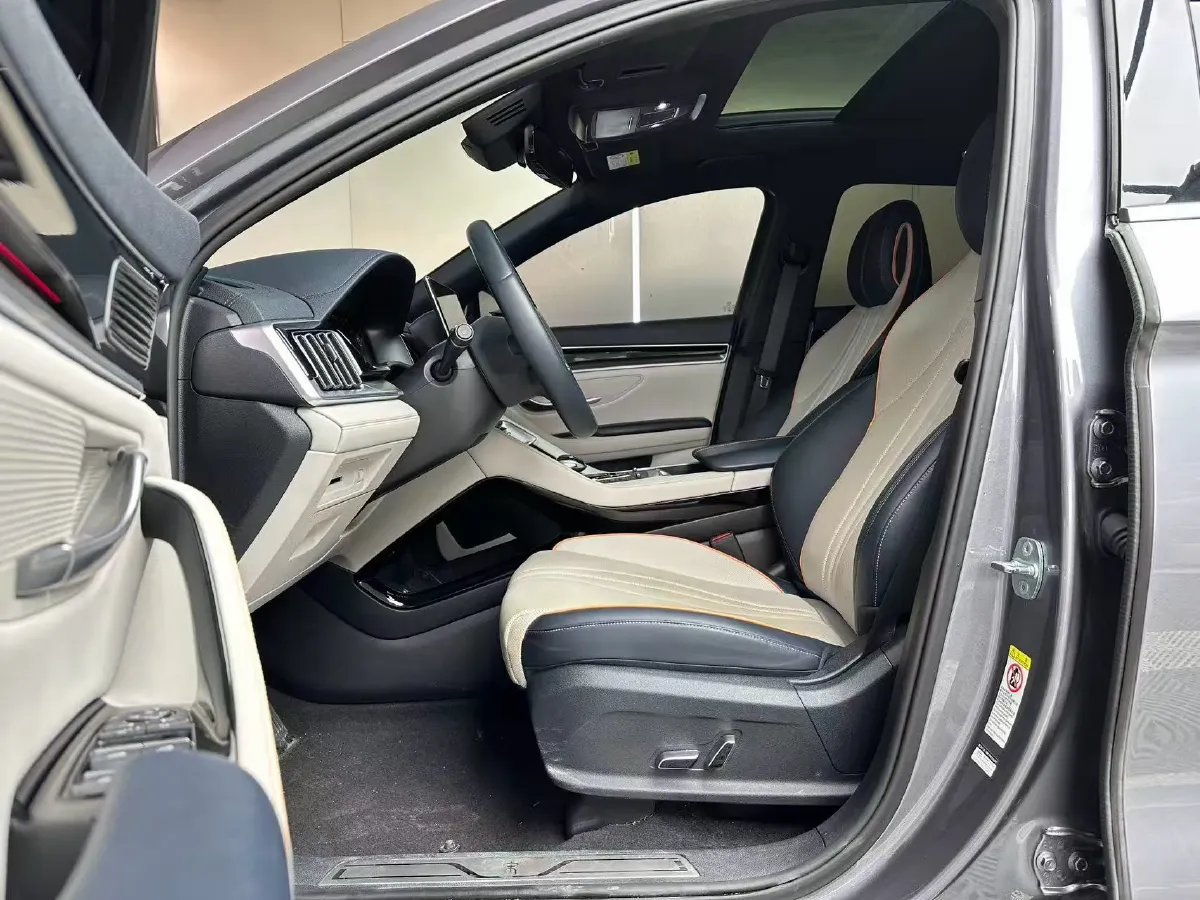 2022 Hyundai Tucson 2.0L 150HP L4 6AT Hybrid,autocango,china used car exporter,china ev exporter,chinese used car exporter,chinese used ev exporter