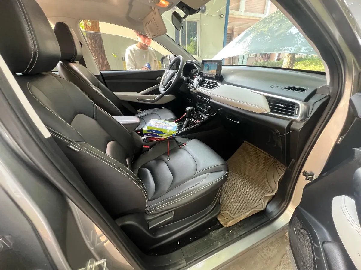 2019 BaoJun 530 1.5T 151HP L4 CVT,autocango,china used car exporter,china ev exporter,chinese used car exporter,chinese used ev exporter