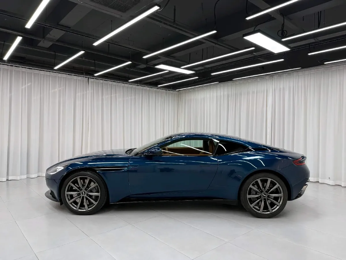 2019 Aston Martin DB11 4.0T 510HP V8 8AT,autocango,china used car exporter,china ev exporter,chinese used car exporter,chinese used ev exporter