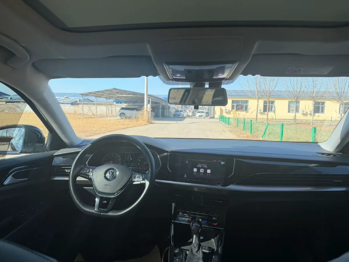 2020 Volkswagen Passat 2.0T 186HP L4 7DCT,autocango,china used car exporter,china ev exporter,chinese used car exporter,chinese used ev exporter