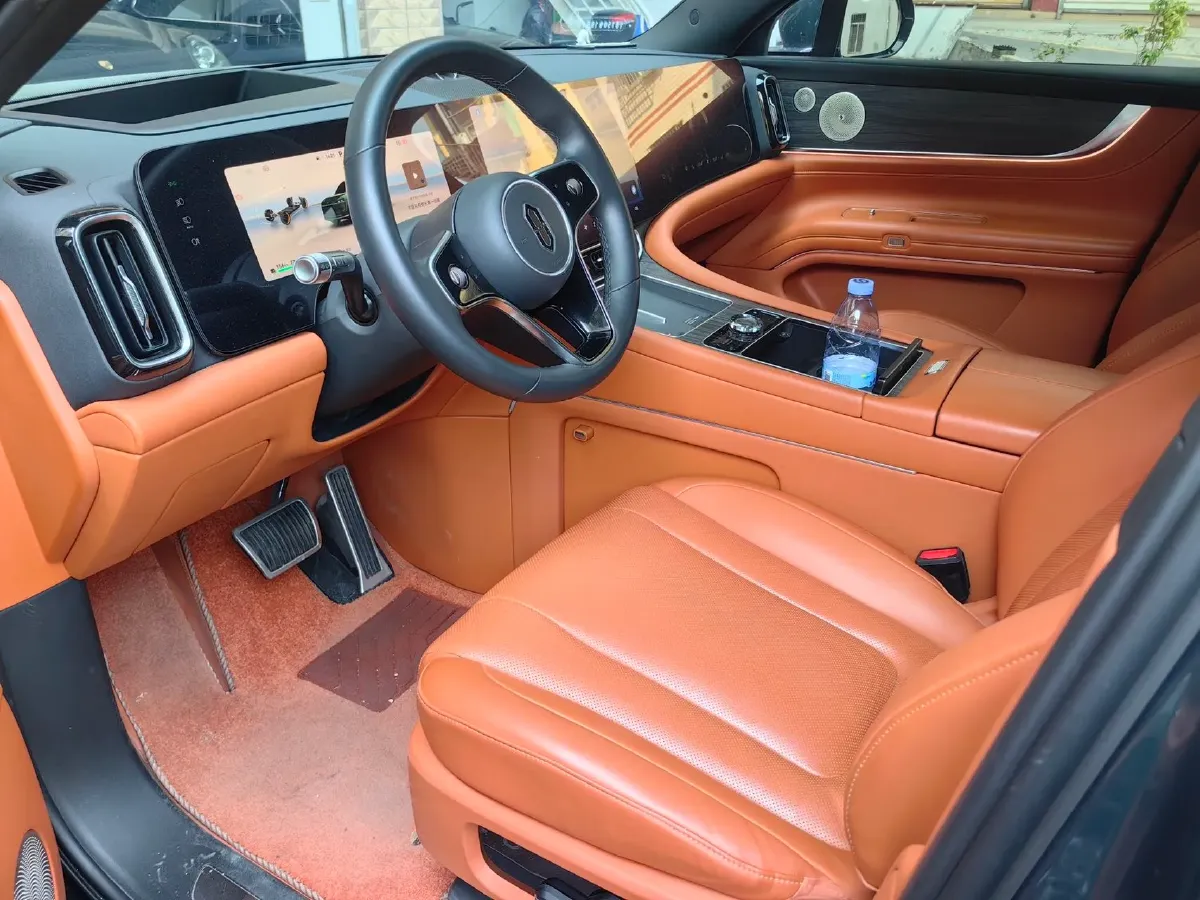 2024 AITO AITO M9 1.5T 152HP L4 REEV 42KWH,autocango,china used car exporter,china ev exporter,chinese used car exporter,chinese used ev exporter