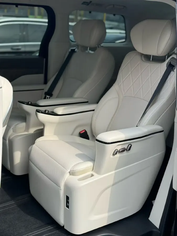 2024 Mercedes-Benz C Class 1.5T 204HP L4 9AT,autocango,china used car exporter,china ev exporter,chinese used car exporter,chinese used ev exporter