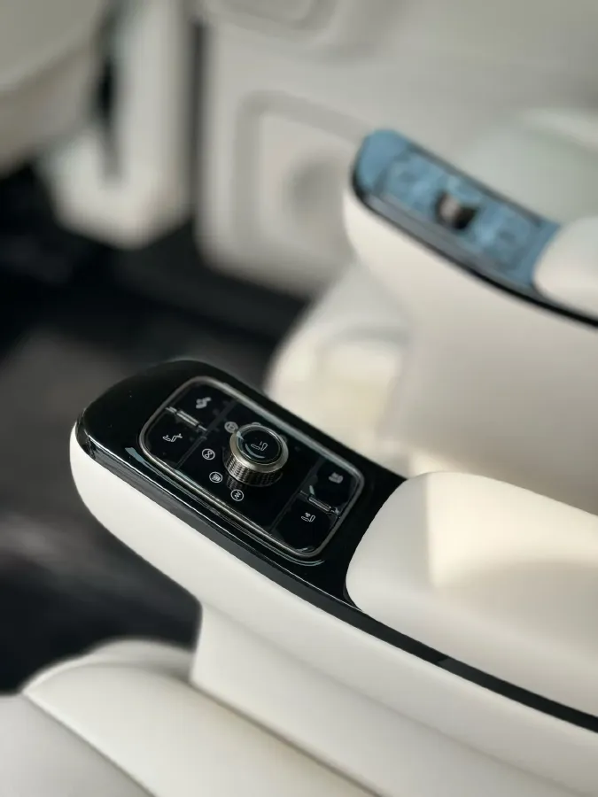 2024 Mercedes-Benz C Class 1.5T 204HP L4 9AT,autocango,china used car exporter,china ev exporter,chinese used car exporter,chinese used ev exporter