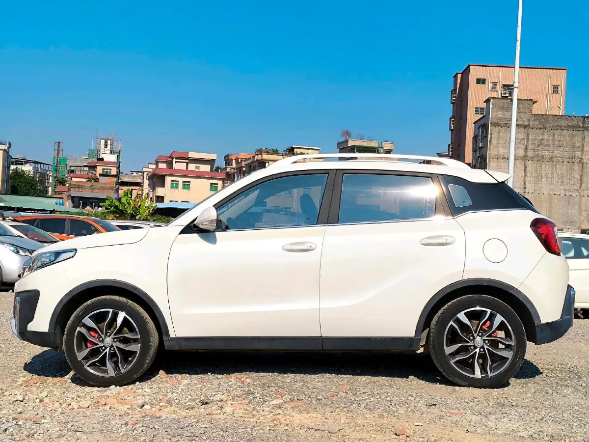 2018 BAIC ChangHe Q35 1.5L 116HP L4 5MT,autocango,china used car exporter,china ev exporter,chinese used car exporter,chinese used ev exporter