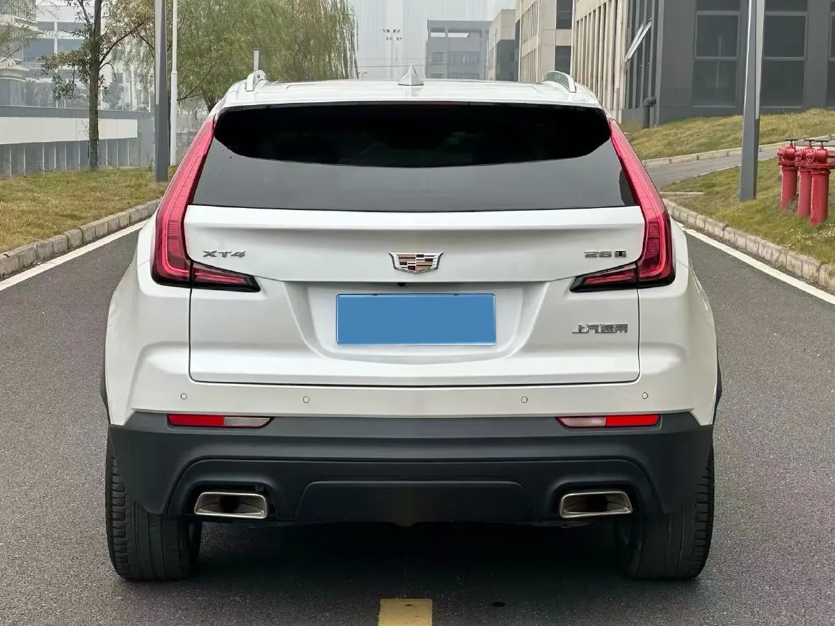 2021 Cadillac XT4 2.0T 237HP L4 9AT,autocango,china used car exporter,china ev exporter,chinese used car exporter,chinese used ev exporter
