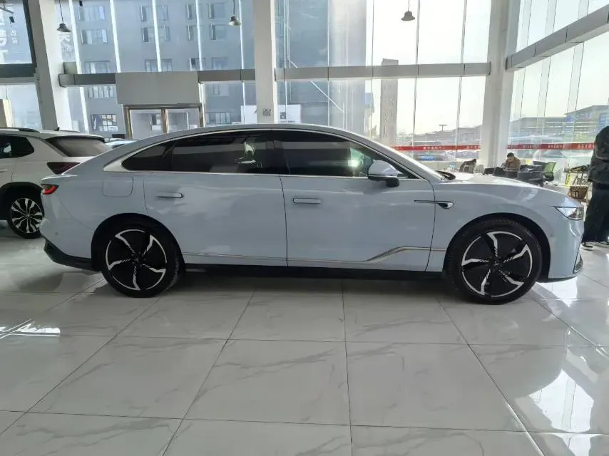 2023 Voyah ZhuiGuang BEV 108.73KWH,autocango,china used car exporter,china ev exporter,chinese used car exporter,chinese used ev exporter