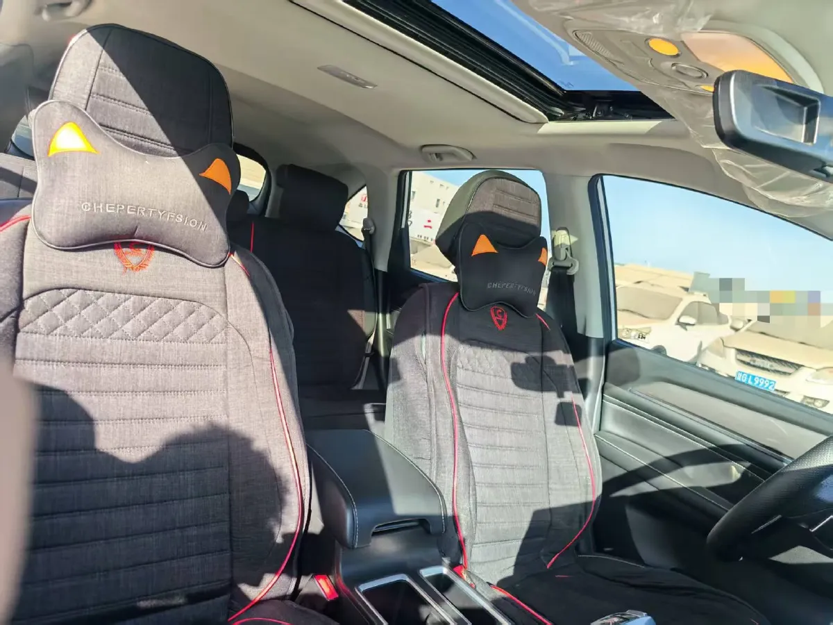 2023 Haval M6 1.5T 150HP L4 7DCT,autocango,china used car exporter,china ev exporter,chinese used car exporter,chinese used ev exporter