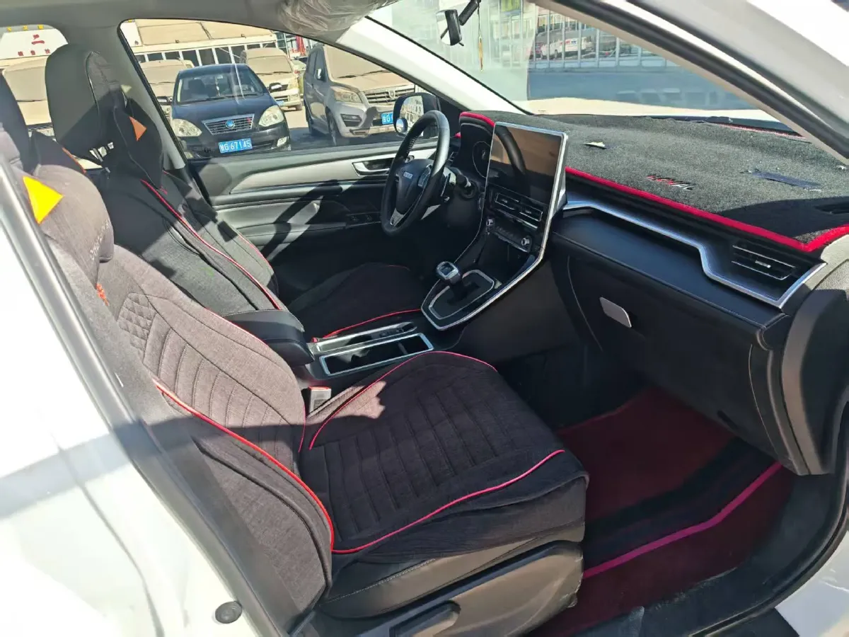 2023 Haval M6 1.5T 150HP L4 7DCT,autocango,china used car exporter,china ev exporter,chinese used car exporter,chinese used ev exporter