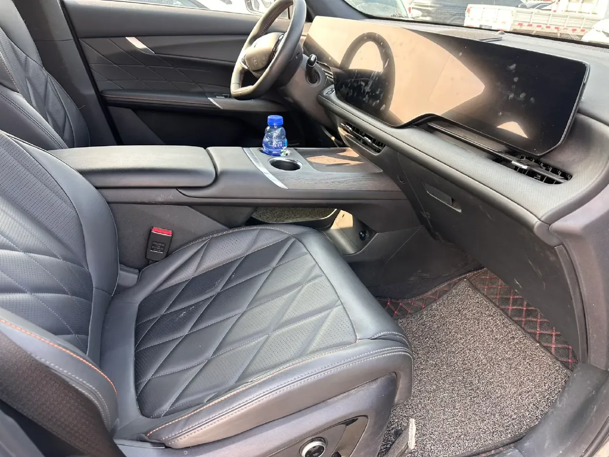 2025 ChangAn CS75 Plus 2.0T 233HP L4 8AT,autocango,china used car exporter,china ev exporter,chinese used car exporter,chinese used ev exporter