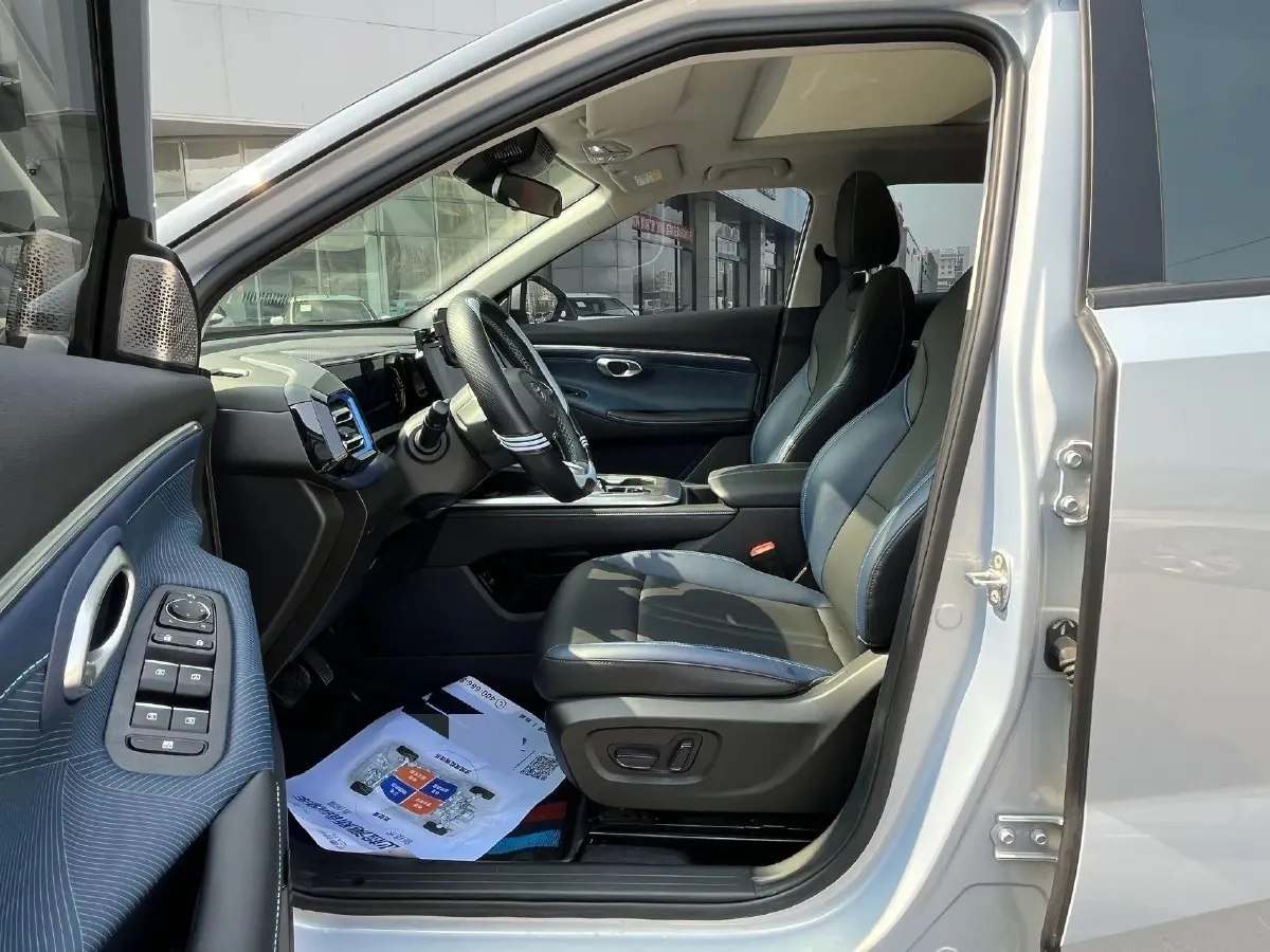 2023 GAC Trumpchi GS3 1.5T 177HP L4 7DCT,autocango,china used car exporter,china ev exporter,chinese used car exporter,chinese used ev exporter