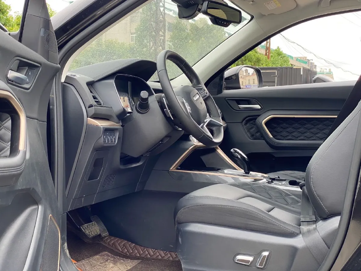 2020 Haval H6 2.0T 224HP L4 7DCT,autocango,china used car exporter,china ev exporter,chinese used car exporter,chinese used ev exporter