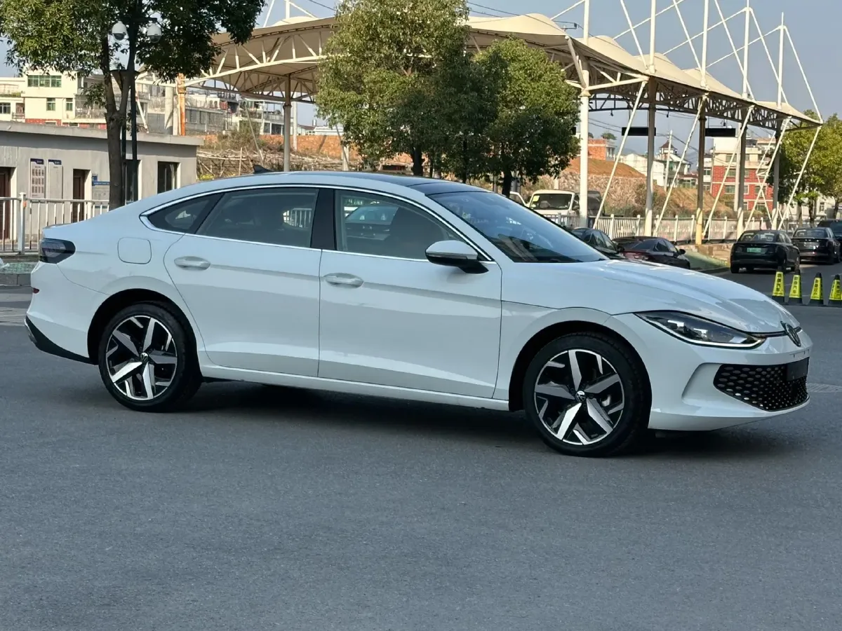 2025 Volkswagen Lamando 1.4T 150HP L4 7DCT,autocango,china used car exporter,china ev exporter,chinese used car exporter,chinese used ev exporter