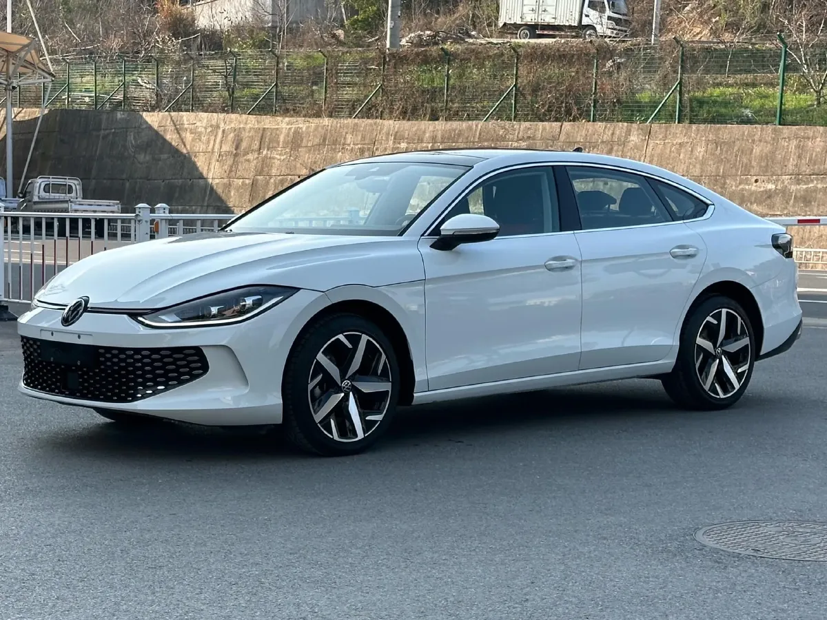 2025 Volkswagen Lamando 1.4T 150HP L4 7DCT,autocango,china used car exporter,china ev exporter,chinese used car exporter,chinese used ev exporter
