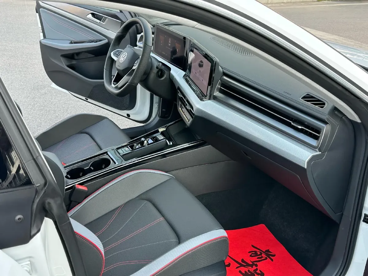 2025 Volkswagen Lamando 1.4T 150HP L4 7DCT,autocango,china used car exporter,china ev exporter,chinese used car exporter,chinese used ev exporter