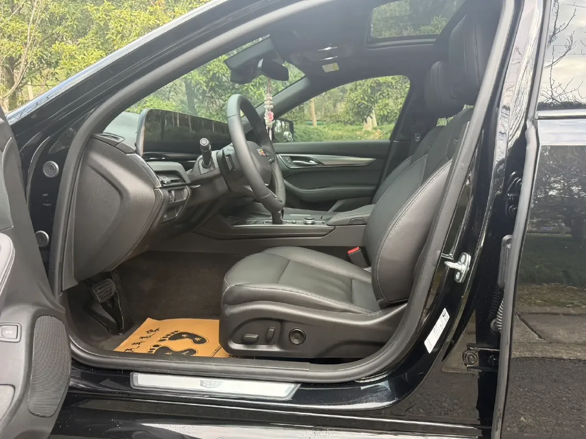 2024 Cadillac CT5 2.0T 237HP L4 10AT,autocango,china used car exporter,china ev exporter,chinese used car exporter,chinese used ev exporter