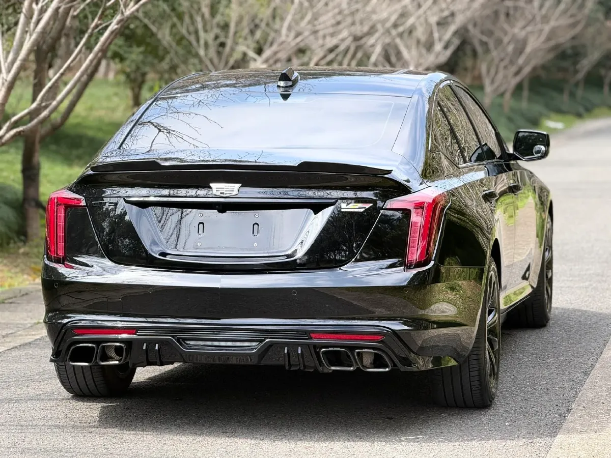 2024 Cadillac CT5 2.0T 237HP L4 10AT,autocango,china used car exporter,china ev exporter,chinese used car exporter,chinese used ev exporter