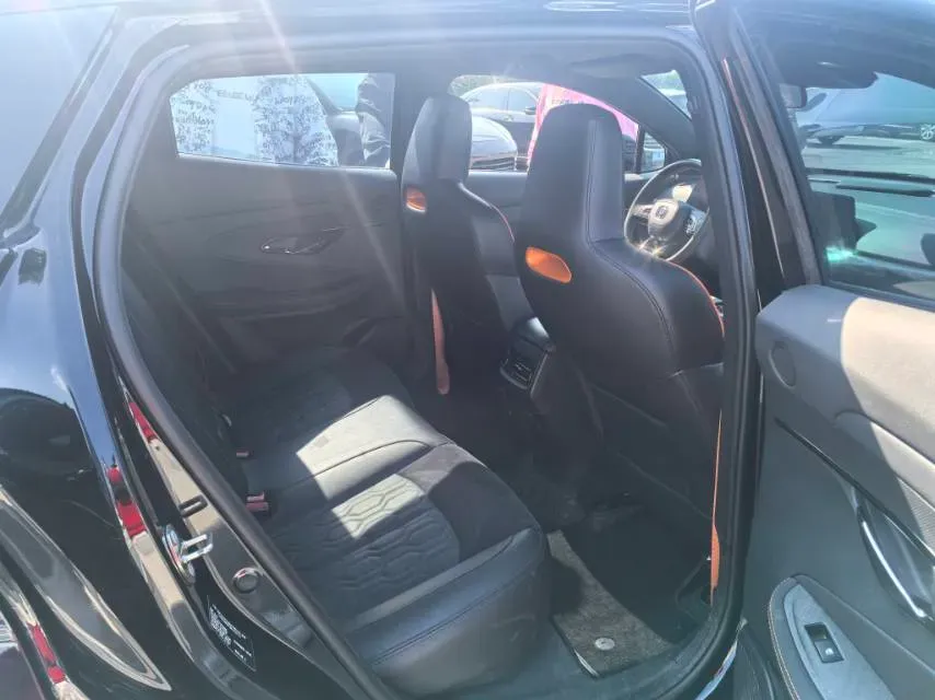 2022 ChangAn UNI-T 1.5T 188HP L4 7DCT,autocango,china used car exporter,china ev exporter,chinese used car exporter,chinese used ev exporter