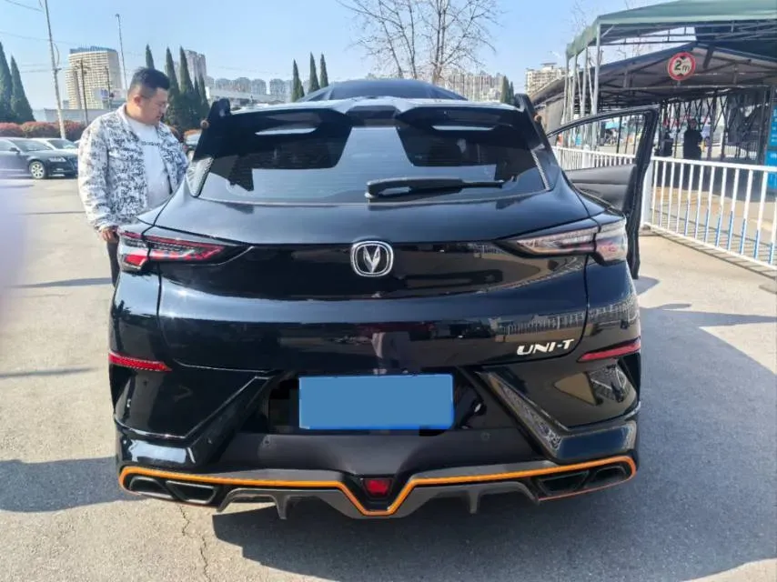 2022 ChangAn UNI-T 1.5T 188HP L4 7DCT,autocango,china used car exporter,china ev exporter,chinese used car exporter,chinese used ev exporter