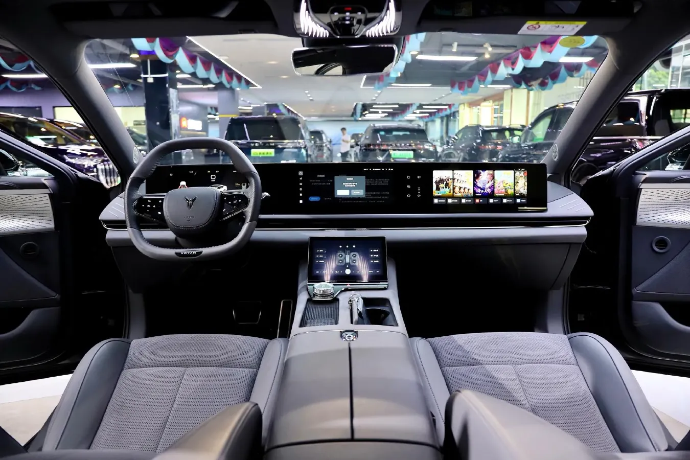 2024 Voyah ZhuiGuang 1.5T 136HP L4 PHEV 43KWH,autocango,china used car exporter,china ev exporter,chinese used car exporter,chinese used ev exporter