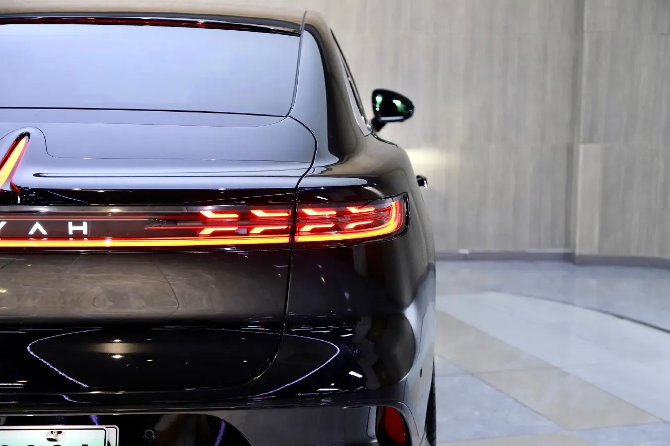 2024 Voyah ZhuiGuang 1.5T 136HP L4 PHEV 43KWH,autocango,china used car exporter,china ev exporter,chinese used car exporter,chinese used ev exporter