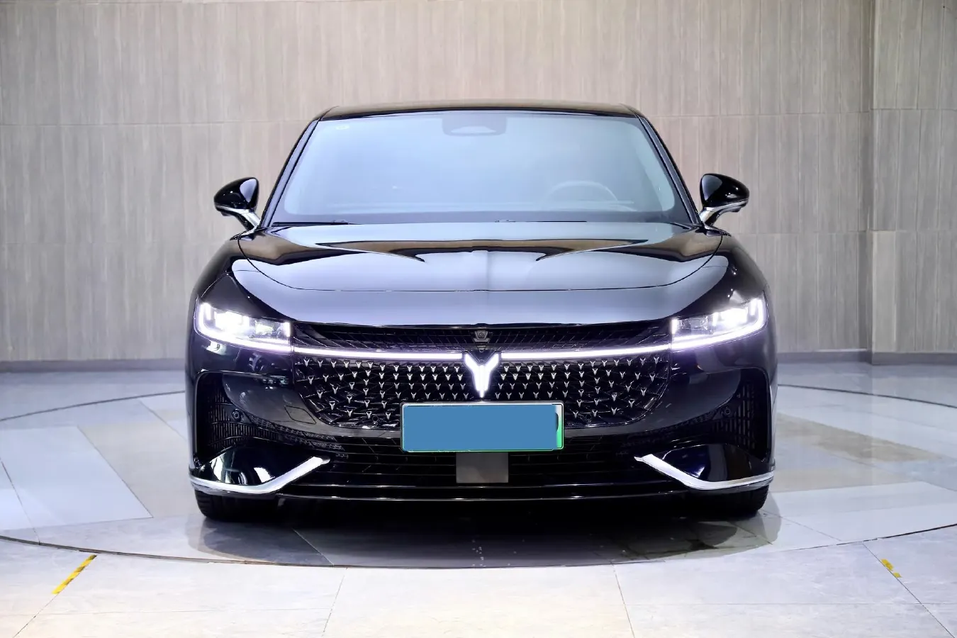 2024 Voyah ZhuiGuang 1.5T 136HP L4 PHEV 43KWH,autocango,china used car exporter,china ev exporter,chinese used car exporter,chinese used ev exporter