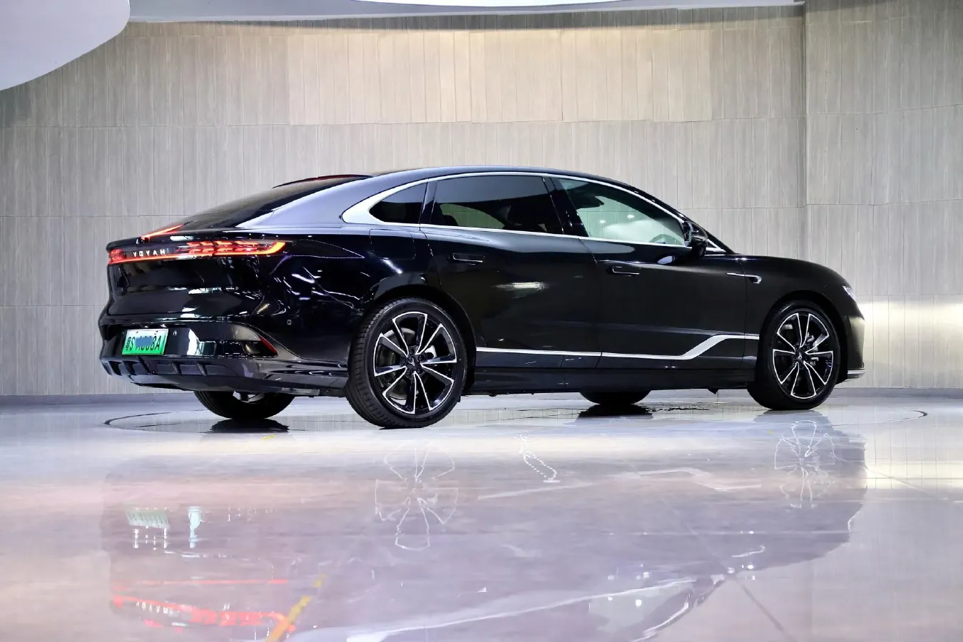 2024 Voyah ZhuiGuang 1.5T 136HP L4 PHEV 43KWH,autocango,china used car exporter,china ev exporter,chinese used car exporter,chinese used ev exporter