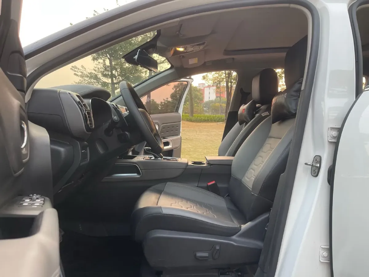 2021 Citroen C5 Aircross 1.6T 170HP L4 8AT,autocango,china used car exporter,china ev exporter,chinese used car exporter,chinese used ev exporter