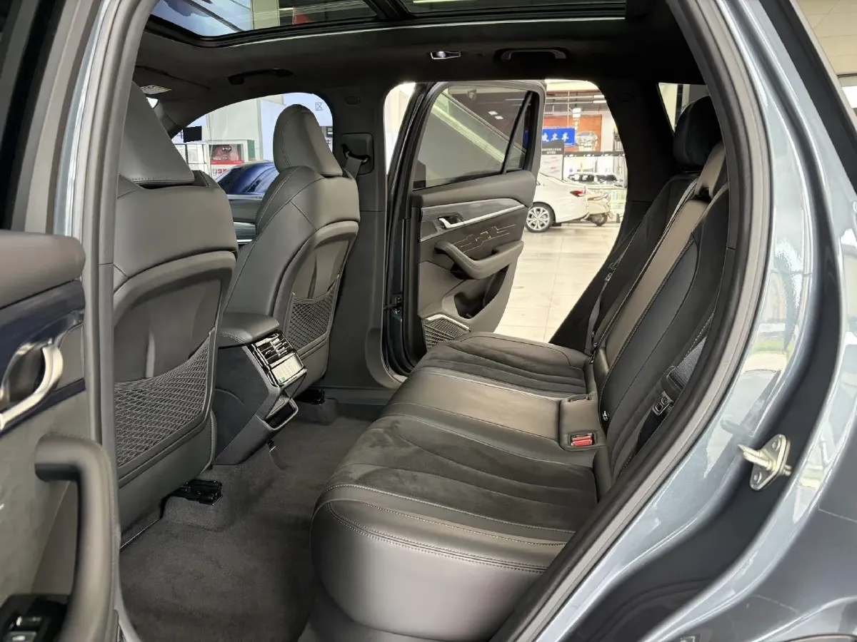 2024 Geely Monjaro 2.0T 238HP L4 8AT,autocango,china used car exporter,china ev exporter,chinese used car exporter,chinese used ev exporter