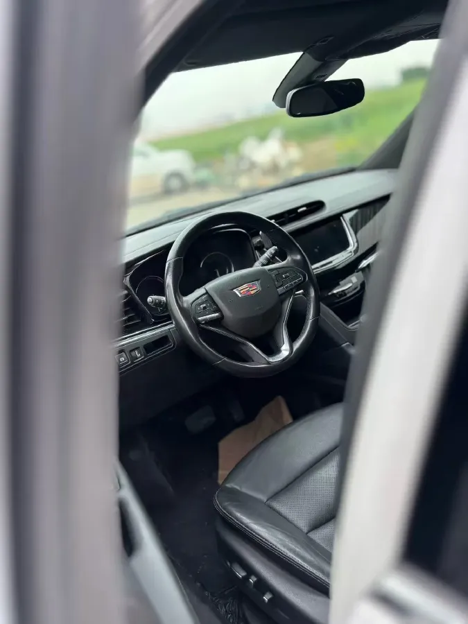 2020 Cadillac XT6 2.0T 241HP L4 9AT,autocango,china used car exporter,china ev exporter,chinese used car exporter,chinese used ev exporter
