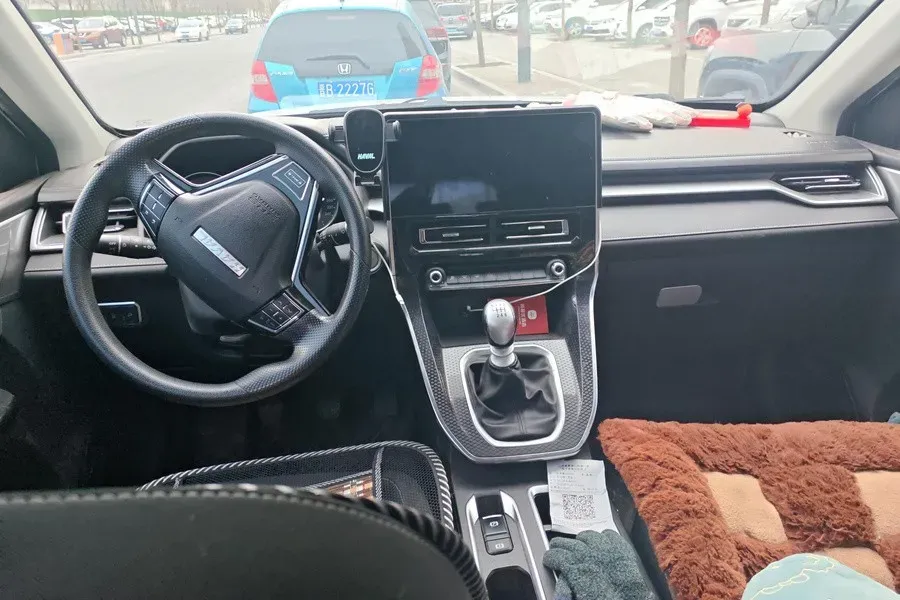 2021 Haval M6 1.5T 150HP L4 6MT,autocango,china used car exporter,china ev exporter,chinese used car exporter,chinese used ev exporter